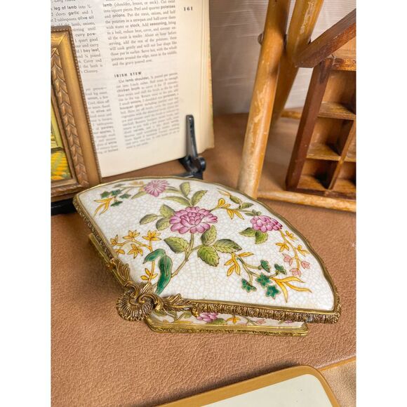 Other - Elegant Floral Vanity Dish- Vintage Charm